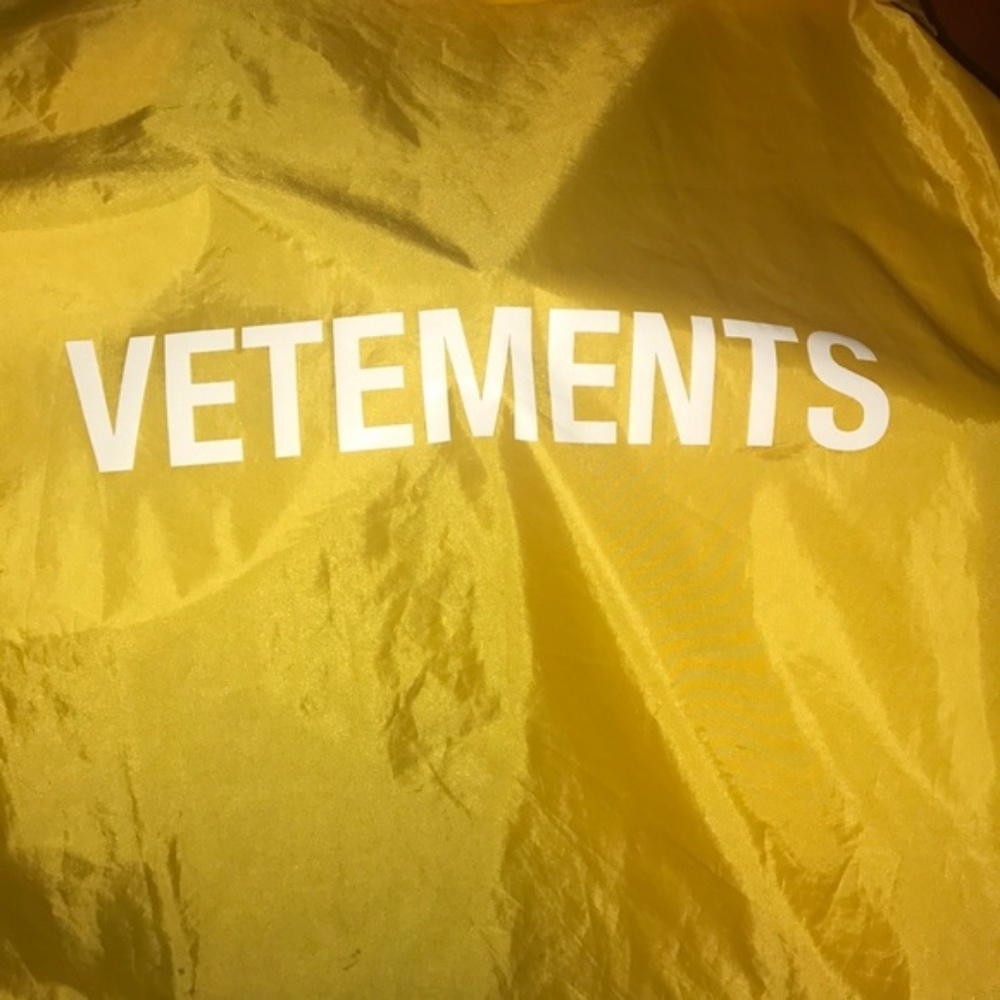 #Vetements #raincoat #yellow